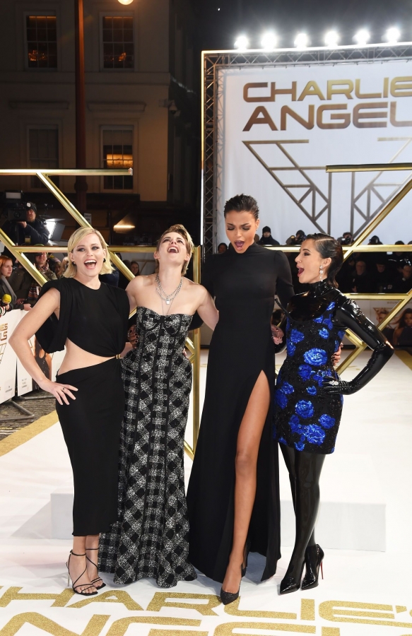 Click to view full size image
==============
CharlieAngelsUK_282929.jpg CharlieAngelsUK_282929.jpg