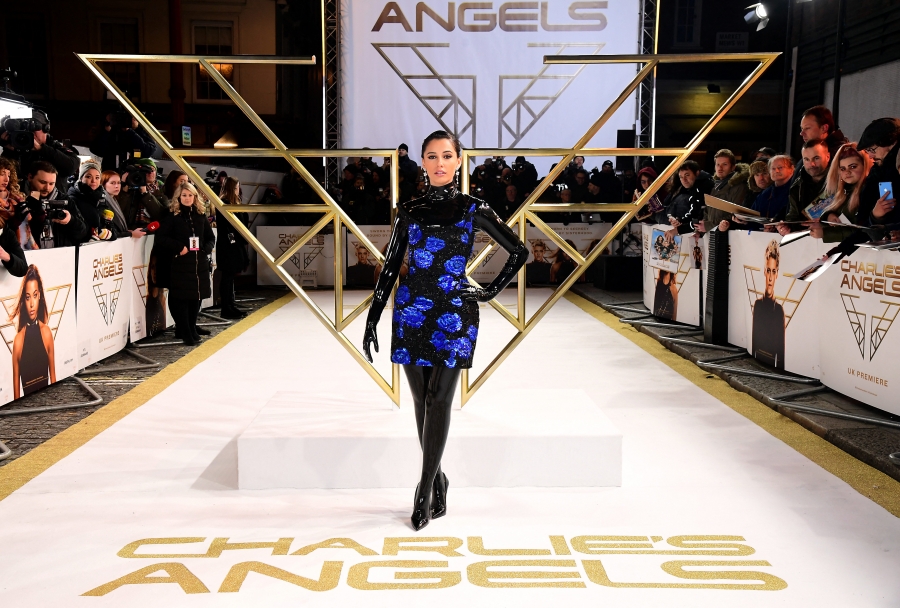 Click to view full size image
==============
CharlieAngelsUK_289729.jpg CharlieAngelsUK_289729.jpg