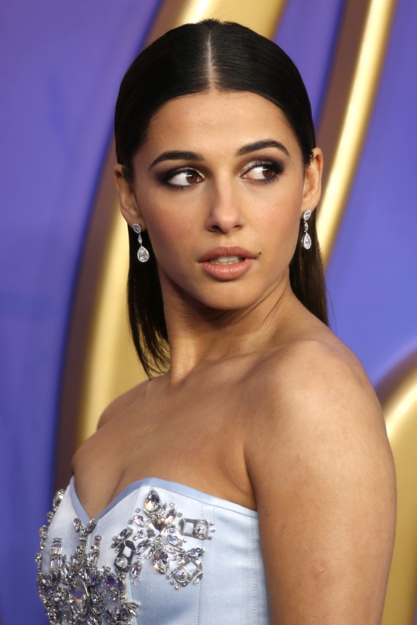 Click to view full size image
==============
AladdinGala_289129.jpg AladdinGala_289129.jpg
