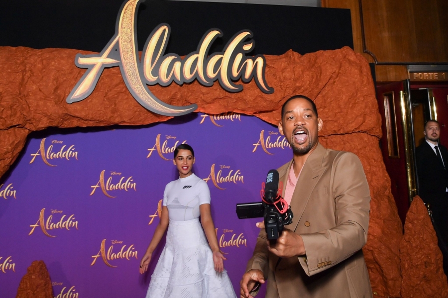 Aladdin_in_Paris_282229.jpg
