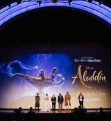 Aladdin_in_Paris_28129.jpg