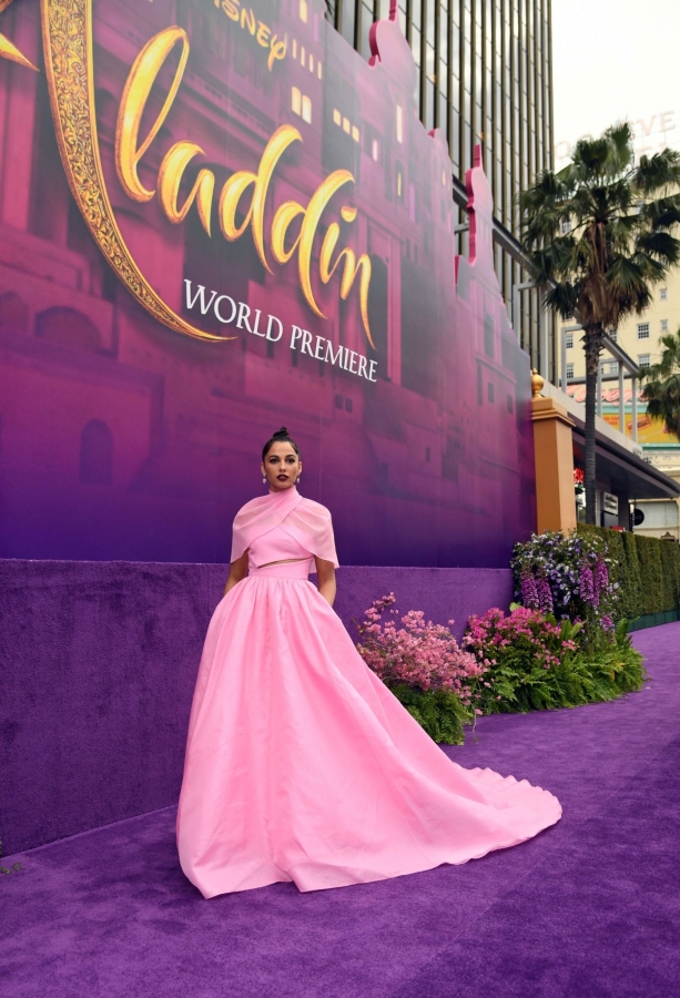 Click to view full size image
==============
_Aladdin_in_Hollywood_2810329.jpg _Aladdin_in_Hollywood_2810329.jpg