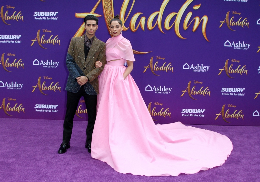 Click to view full size image
==============
_Aladdin_in_Hollywood_281129.jpg _Aladdin_in_Hollywood_281129.jpg