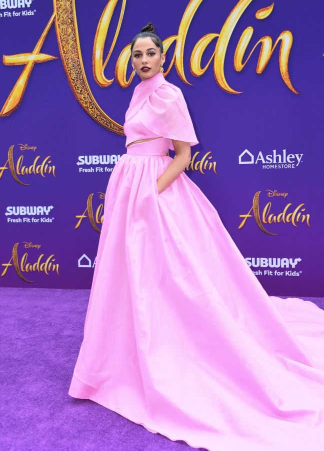 Click to view full size image
==============
_Aladdin_in_Hollywood_281829.jpeg _Aladdin_in_Hollywood_281829.jpeg