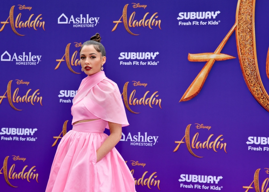 Click to view full size image
==============
_Aladdin_in_Hollywood_28729.jpeg _Aladdin_in_Hollywood_28729.jpeg