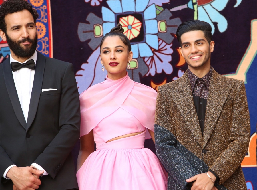Click to view full size image
==============
_Aladdin_in_Hollywood_288029.jpg _Aladdin_in_Hollywood_288029.jpg