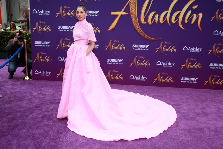 Click to view full size image
==============
_Aladdin_in_Hollywood_2810729.jpg _Aladdin_in_Hollywood_2810729.jpg
