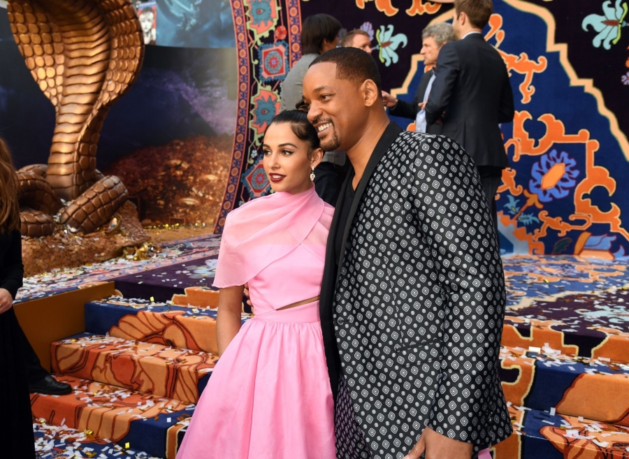 Click to view full size image
==============
_Aladdin_in_Hollywood_2813129.jpg _Aladdin_in_Hollywood_2813129.jpg