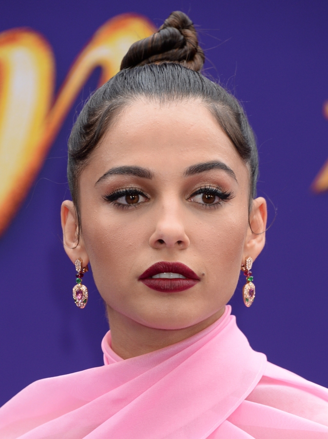 Click to view full size image
==============
_Aladdin_in_Hollywood_2835129.jpg _Aladdin_in_Hollywood_2835129.jpg