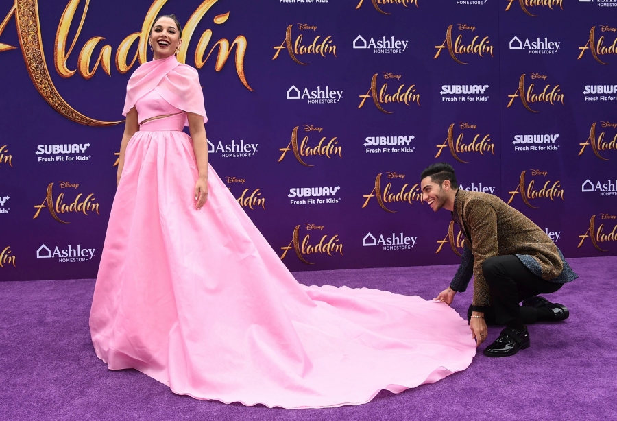 Click to view full size image
==============
_Aladdin_in_Hollywood_2820629.jpg _Aladdin_in_Hollywood_2820629.jpg