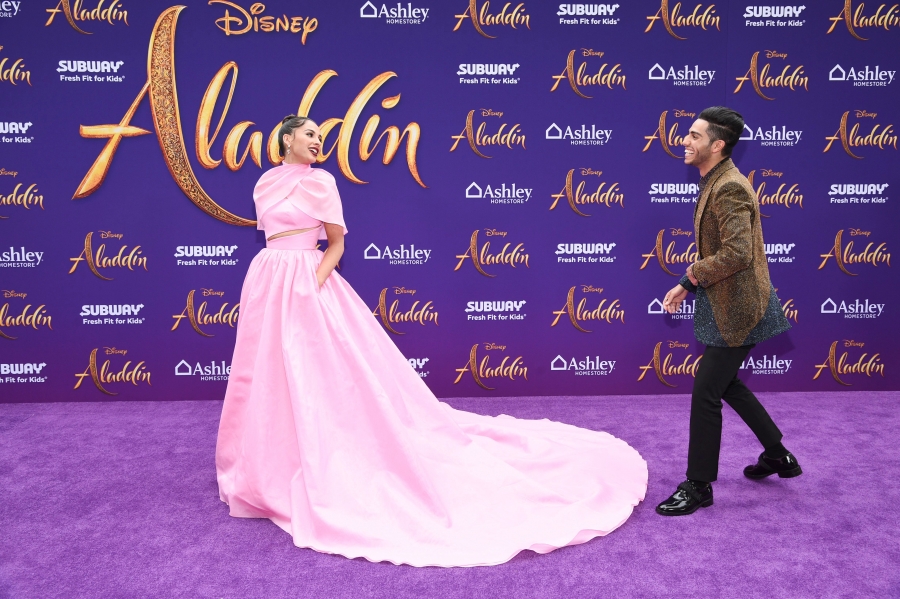 Click to view full size image
==============
_Aladdin_in_Hollywood_2821029.jpg _Aladdin_in_Hollywood_2821029.jpg