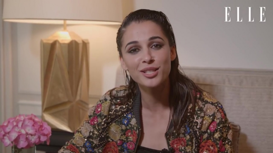 Click to view full size image
==============
Behind_the_scenes_of_our_June_cover_shoot_with_Naomi_Scott_006.jpg Behind_the_scenes_of_our_June_cover_shoot_with_Naomi_Scott_006.jpg