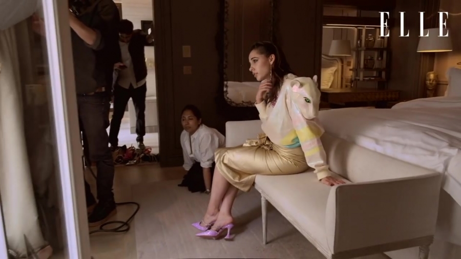 Click to view full size image
==============
Behind_the_scenes_of_our_June_cover_shoot_with_Naomi_Scott_048.jpg Behind_the_scenes_of_our_June_cover_shoot_with_Naomi_Scott_048.jpg