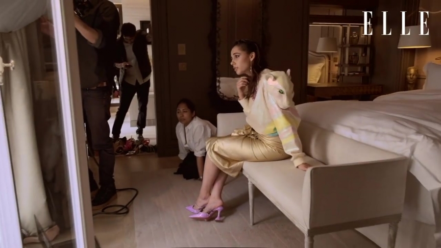 Behind_the_scenes_of_our_June_cover_shoot_with_Naomi_Scott_049.jpg