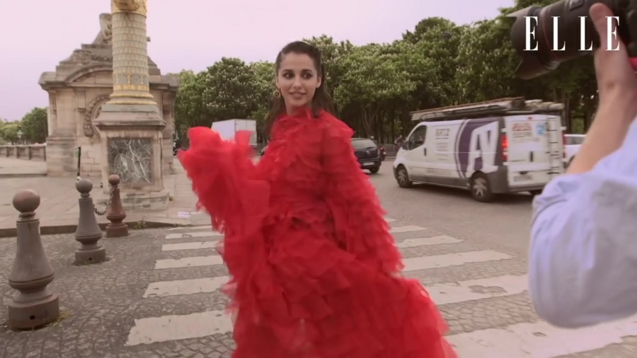 Behind_the_scenes_of_our_June_cover_shoot_with_Naomi_Scott_114.jpg