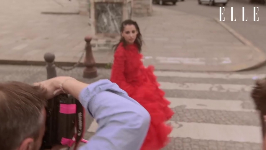 Click to view full size image
==============
Behind_the_scenes_of_our_June_cover_shoot_with_Naomi_Scott_122.jpg Behind_the_scenes_of_our_June_cover_shoot_with_Naomi_Scott_122.jpg