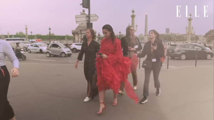 Behind_the_scenes_of_our_June_cover_shoot_with_Naomi_Scott_145.jpg