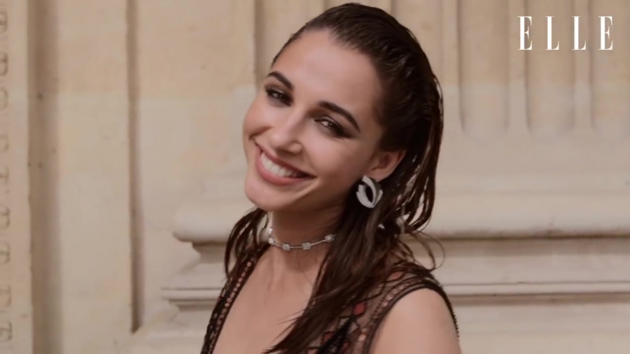 Click to view full size image
==============
Behind_the_scenes_of_our_June_cover_shoot_with_Naomi_Scott_195.jpg Behind_the_scenes_of_our_June_cover_shoot_with_Naomi_Scott_195.jpg