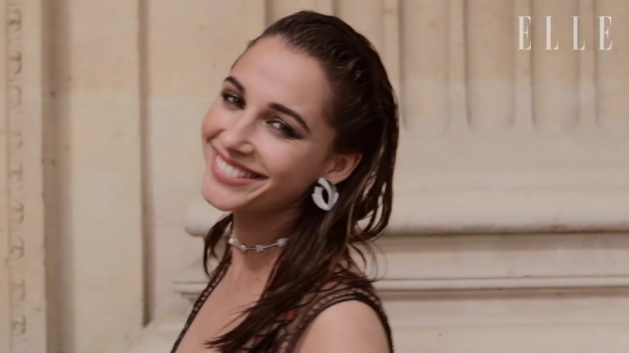 Click to view full size image
==============
Behind_the_scenes_of_our_June_cover_shoot_with_Naomi_Scott_196.jpg Behind_the_scenes_of_our_June_cover_shoot_with_Naomi_Scott_196.jpg