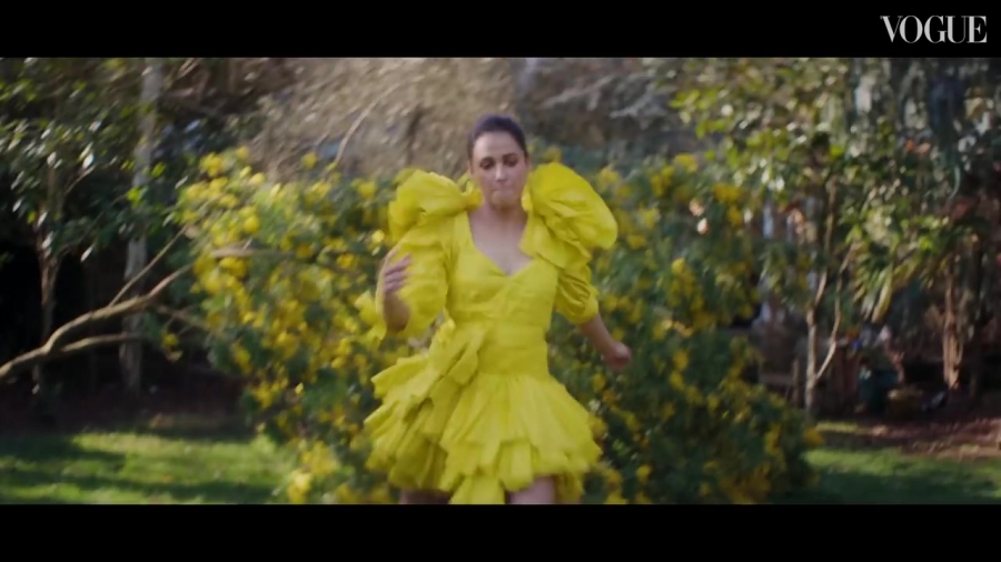 Naomi_Scott__A_Very_Modern_Princess___British_Vogue_023.jpg