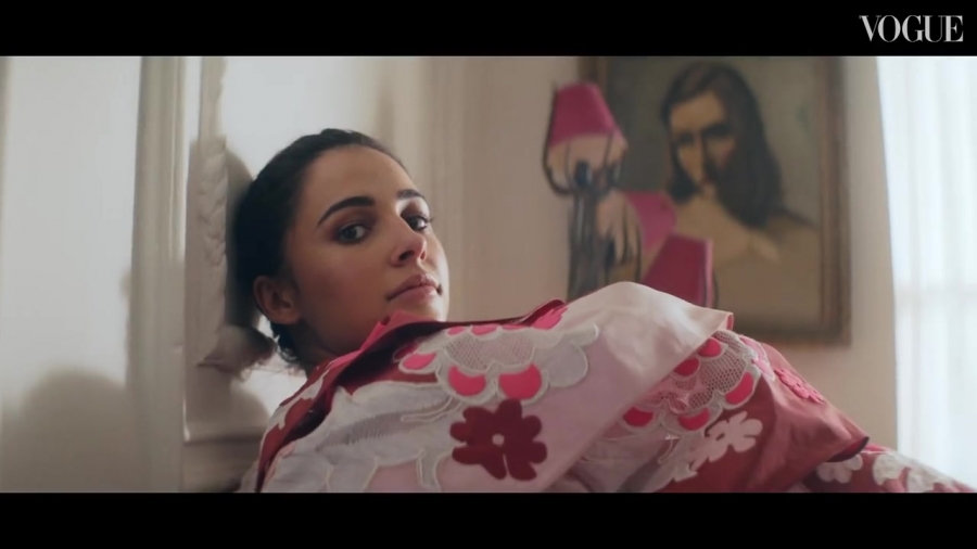 Click to view full size image
==============
Naomi_Scott__A_Very_Modern_Princess___British_Vogue_031.jpg Naomi_Scott__A_Very_Modern_Princess___British_Vogue_031.jpg