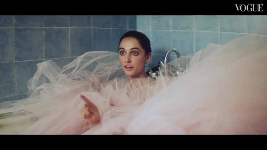 Naomi_Scott__A_Very_Modern_Princess___British_Vogue_073.jpg