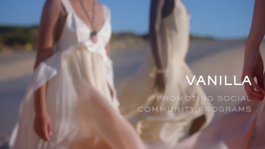 Click to view full size image
==============
CHLOE_NOMADE_EDP_NATURELLE_056.jpg CHLOE_NOMADE_EDP_NATURELLE_056.jpg